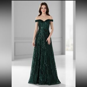 Elegant Green Off-Shoulder Evening Gown